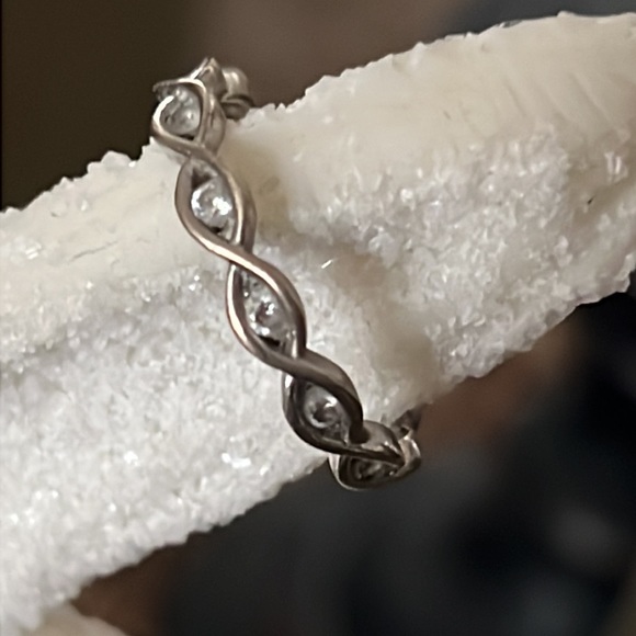 Jewelry - Silver Twisted CZ Band